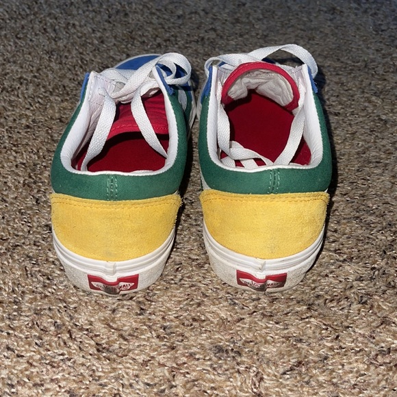 Vans - Picture 4 of 7